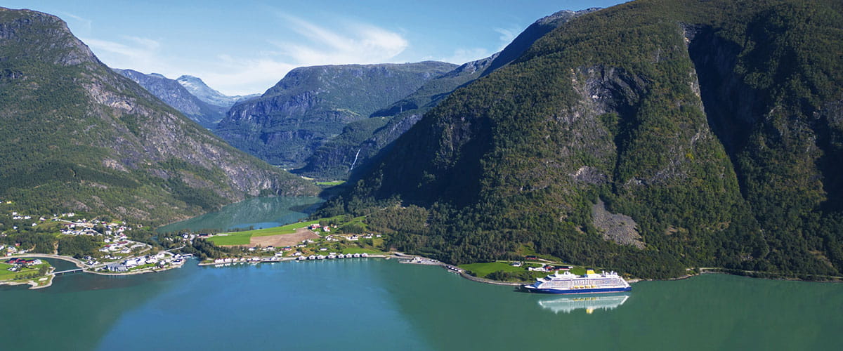 Spirit of Adventure in Skjolden, Norway ©Port of Skjolden